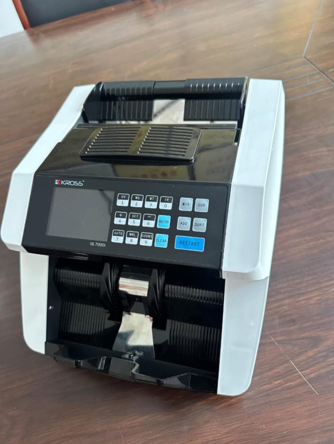 Bankos-IS7000i Mix Note Counting Cum Sorting Machine